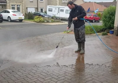 Will a pressure washer clean a driveway